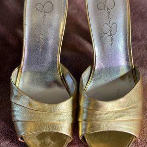 Jessica Simpson Arsley heels. Size 8B.